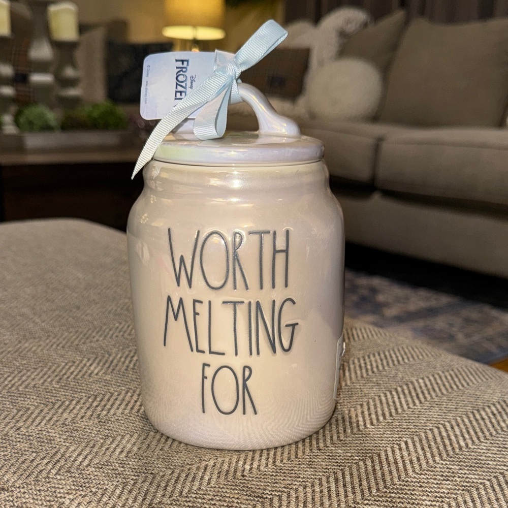 NWT Rae Dunn Disney Frozen Olaf canister jar worth melting for w/lid iridescent